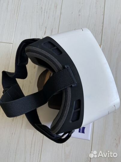 Zeiss VR One Plus очки виртуальной реальности