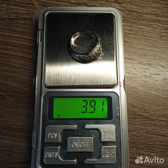 Серебряное кольцо 925 проба. С камнями