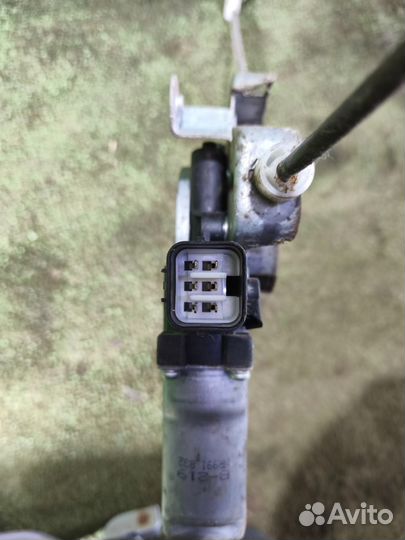 Стеклоподъёмник передний правыйMitsubishiLancer IX (2000—2007)