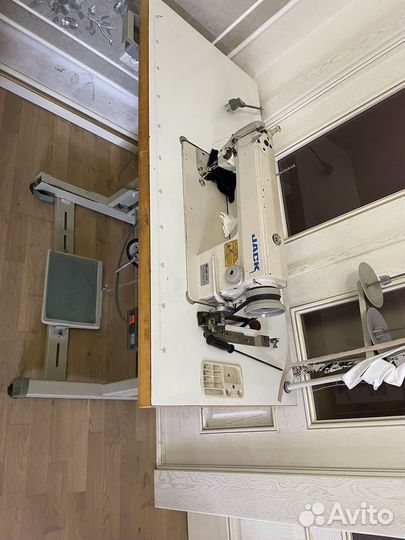 Швейная промышленная машинка