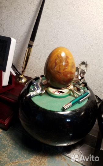 Яйцо из флюорита в песчанике, 7,2х5,6 см фаберже