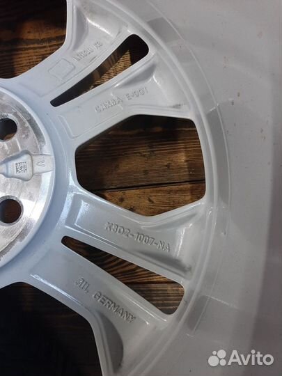 Комплект оригинальных колес R18 Renge Rover Evoque