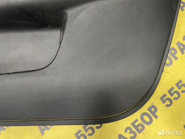 Обшивка передняя правая Nissan Note E11