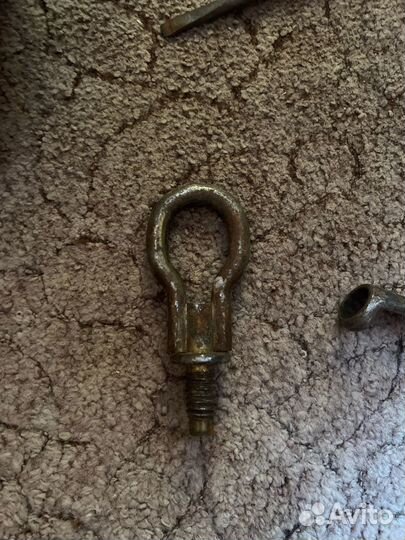 Буксировочный крюк на ford focus 2