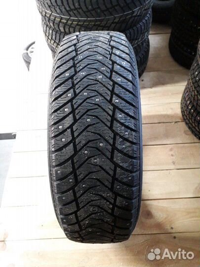 Yokohama Ice Guard IG65 215/60 R17 100T