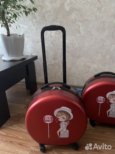 Чемодан на колесах детский