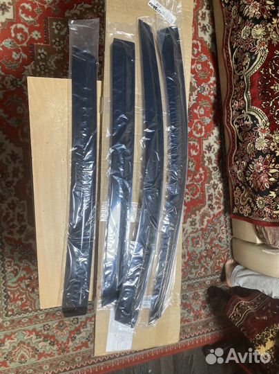 Ветровики(toyota rav4 2012)(королла)(Ниссан )