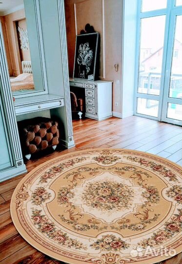 Ковер 200 на 200 новый