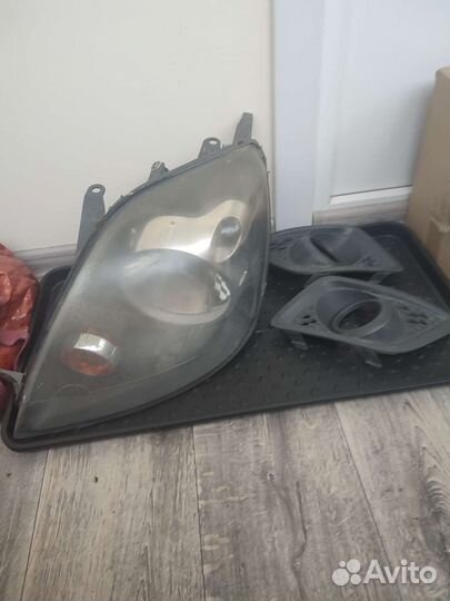 Фара ford fiesta mk5