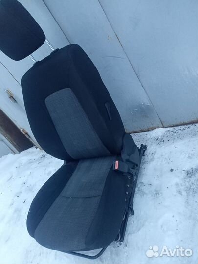 Продам сиденье