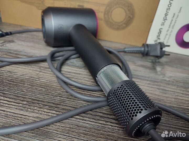 Фен Dyson supersonic hd08