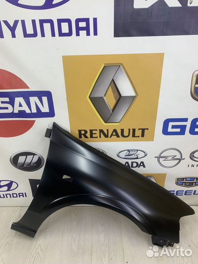 Крыло переднее Nissan almera classic B10 Прав