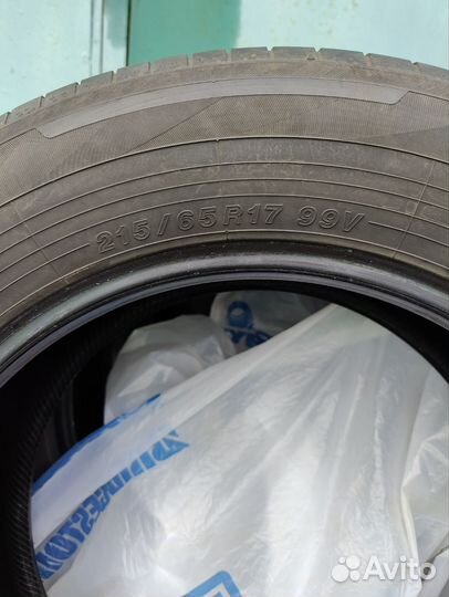 Yokohama BluEarth AE50 215/65 R17 99