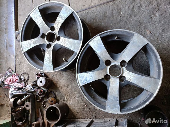 Два диска на прицеп Ваз R14 4/98