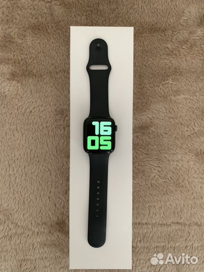 Часы apple watch se 44 mm