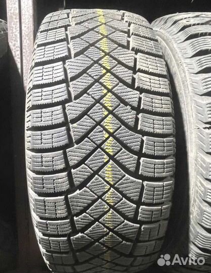 Pirelli Ice Zero SUV 205/55 R16 94R