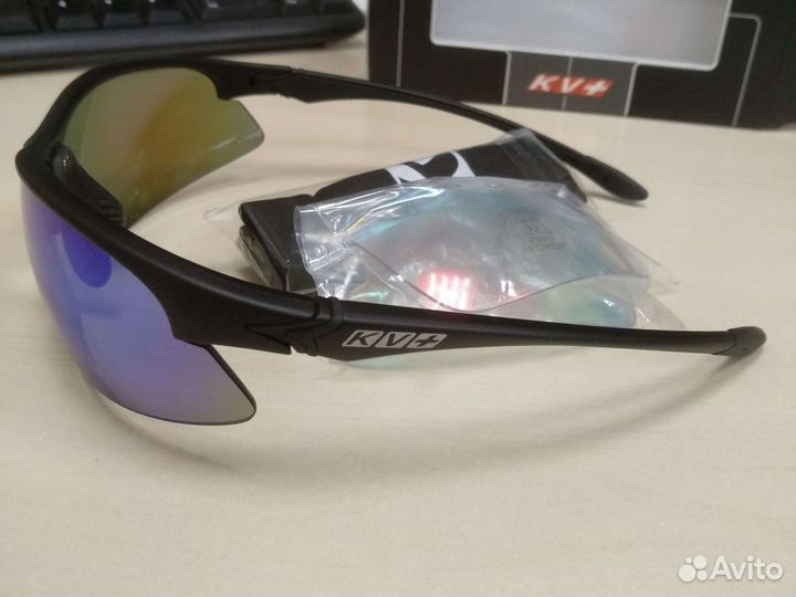 Солнцезащитные очки