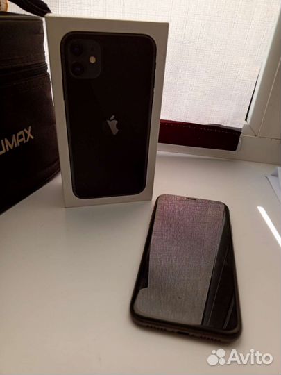 Телефон iPhone 11