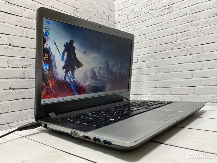 Игровой ноутбук Samsung 6Gb/2видеокарты/SSD/4ядра