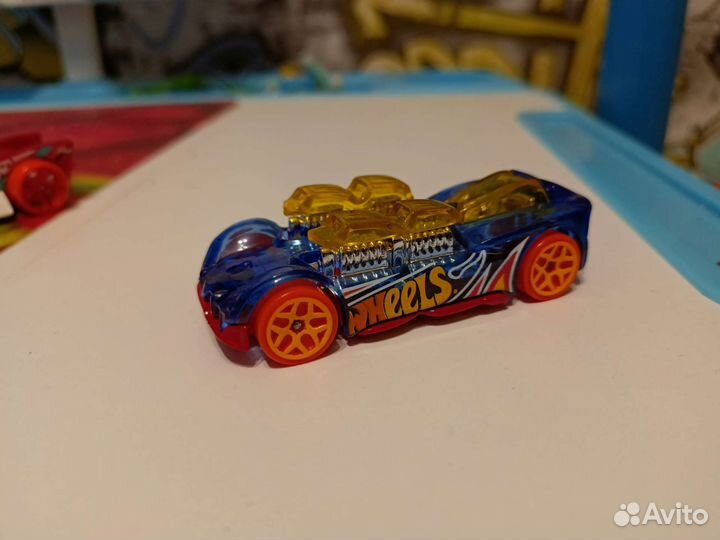 Машинки хотвилс