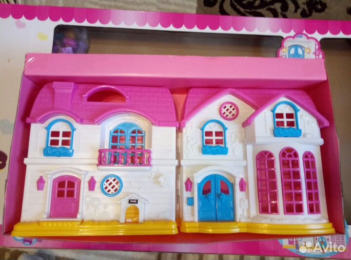 Домик для кукол с мебелью