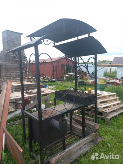 Мангал с печью под казан и крышей