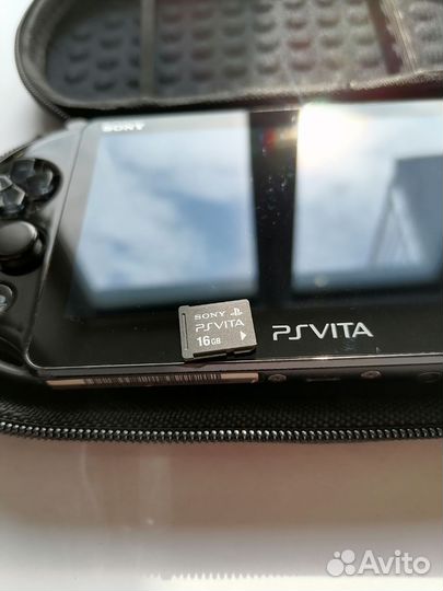 PS Vita slim PCH-2000
