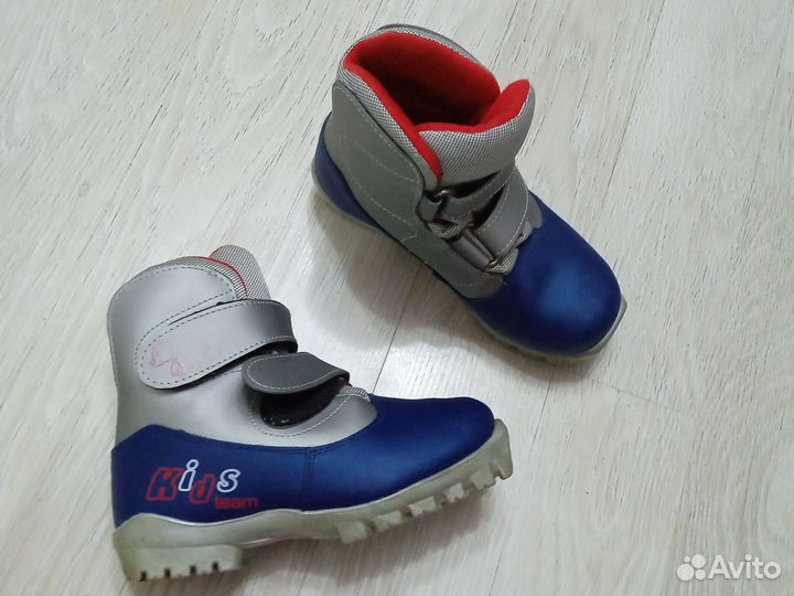 Лыжные ботинки