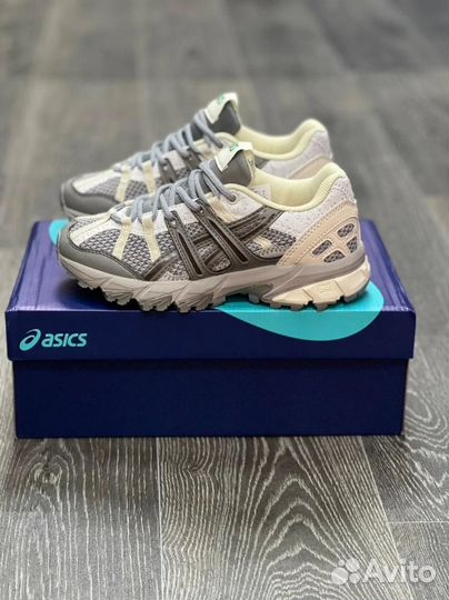 Кроссовки Asics