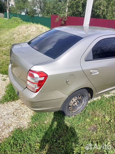Chevrolet Cobalt 1.5 МТ, 2013, битый, 208 000 км