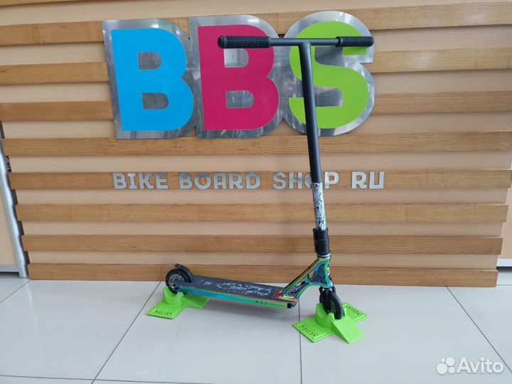 Самокат skip RAY EMT (2023) неохром-черный