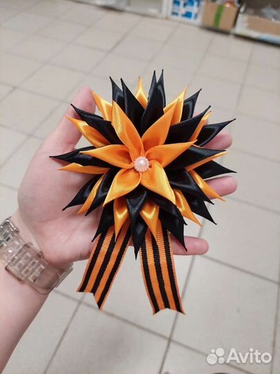 Броши бантики