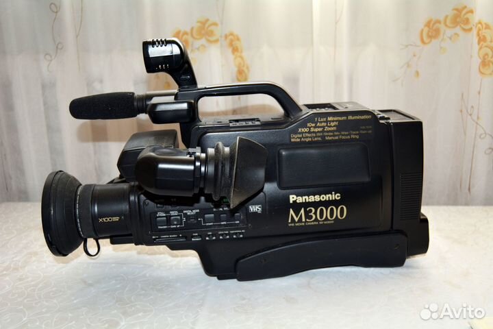 Видеокамера Panasonic 3000