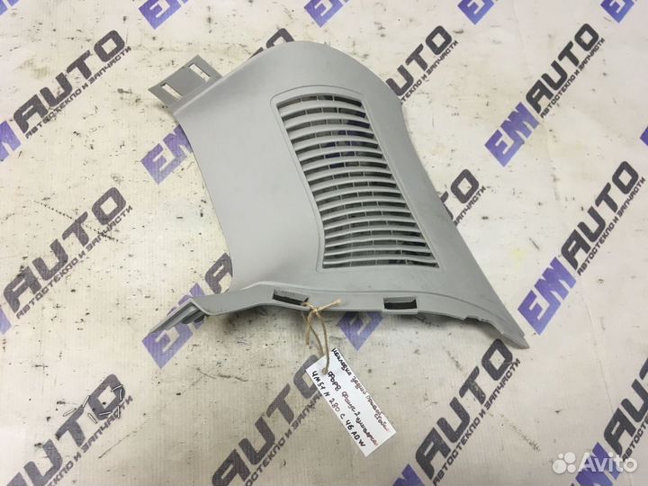 Накладка стойки задней правой Форд Фокус 2