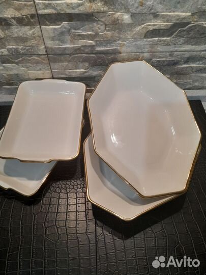 Тарелки для сервировки стола