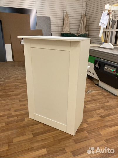 Мини ресепшн стойка 70 см