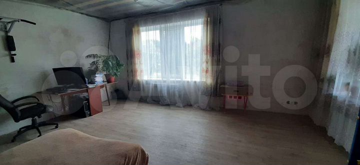 Дом 192 м² на участке 4,3 сот.