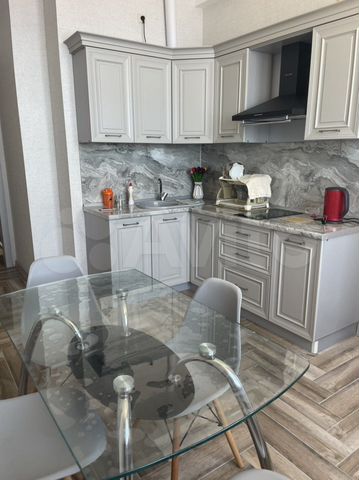 2-к. квартира, 70 м², 5/6 эт.