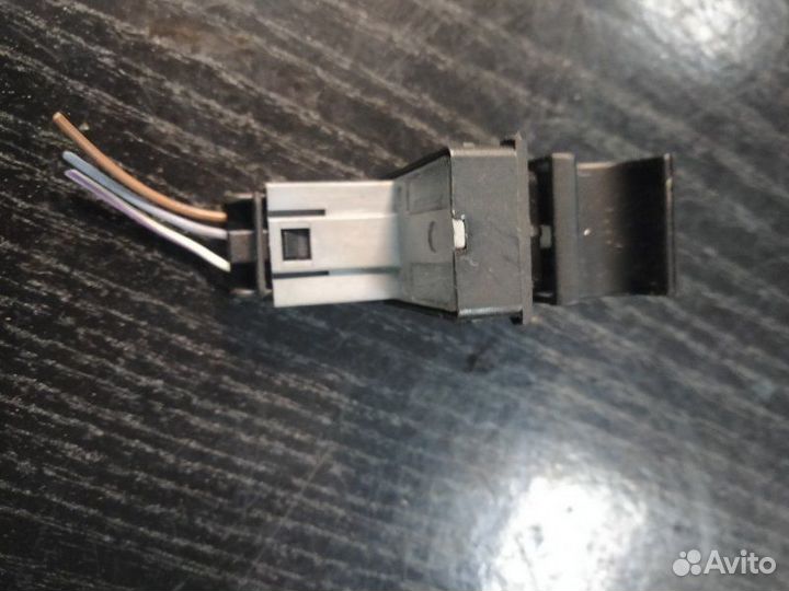 Кнопка стеклоподъемника Seat Leon 2 2012