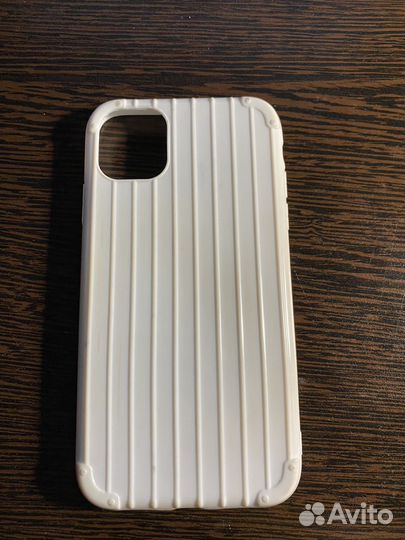 Чехол на iPhone 11
