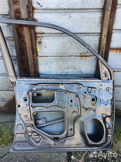 Дверь передняя левая Lexus LX570 LX 570 LC200