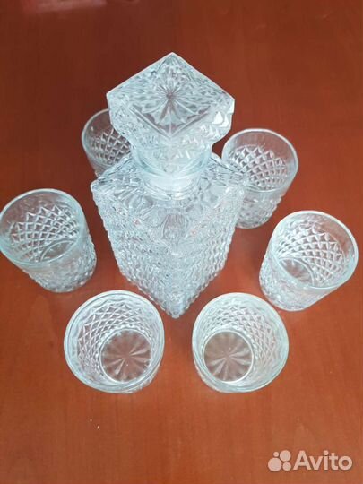Штоф хрустальный и 6 стаканов Чехия