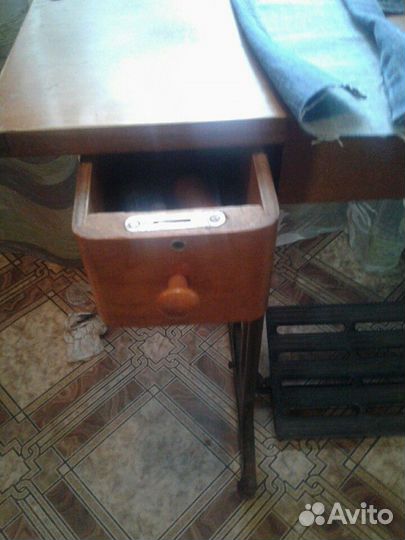 Продается швейная машинка