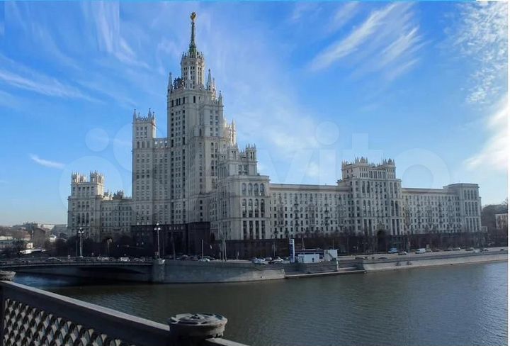 Сдам торговое помещение, 267 м²