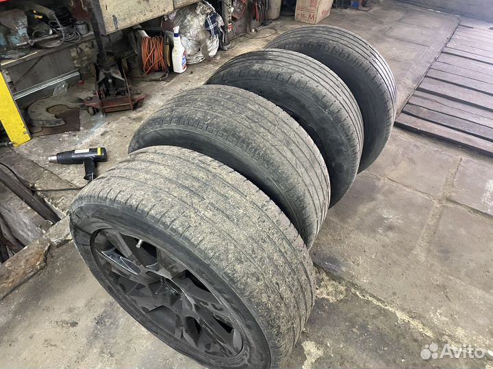 Bridgestone Dueler H/T 235/55 R17