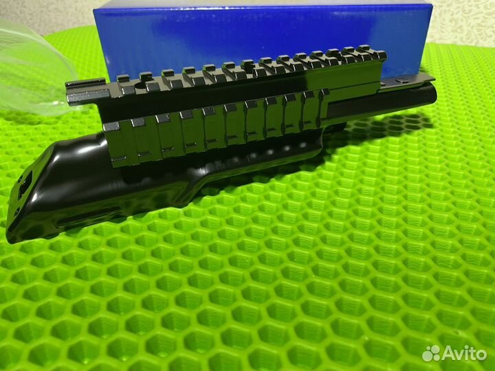 Планка вивера пикатини