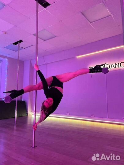 Танцы, растяжка, пол дэнс