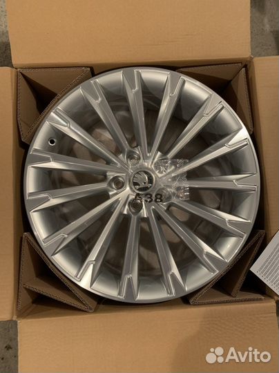 Литые диски becrux + летняя резина Hakka black 2