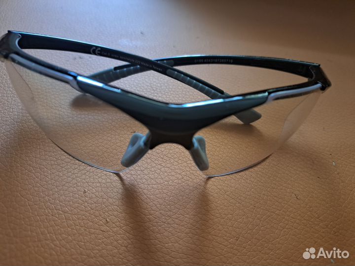 Очки спортивные