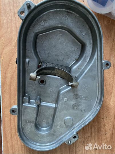 Крышка кпп от снегохода Polaris